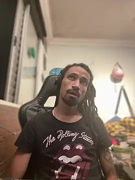 Snapshot of hotcamboy420 chatting on 01-29-25, 04:15 hotcamboy420 online show from 01-29-25, 04:15