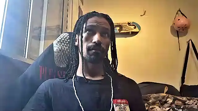 Snapshot of hotcamboy420 chatting on 02-12-25, 05:37 hotcamboy420 online show from 02-12-25, 05:37