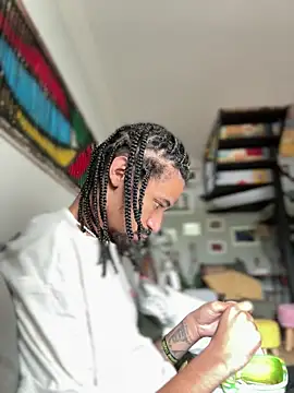 Snapshot of hotcamboy420 chatting on 02-14-25, 07:23 hotcamboy420 online show from 02-14-25, 07:23