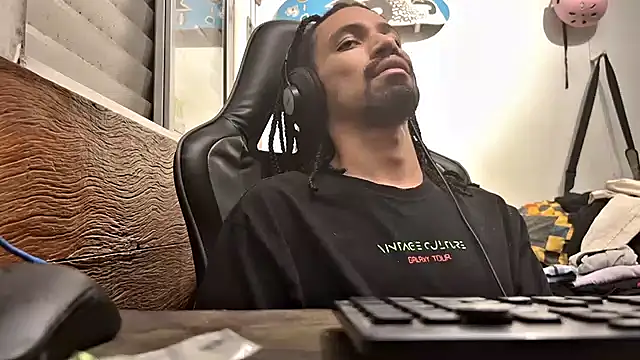 Snapshot of hotcamboy420 chatting on 02-16-25, 05:15 hotcamboy420 online show from 02-16-25, 05:15