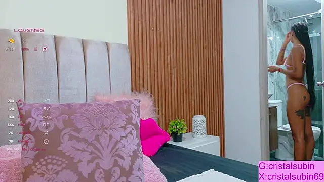 Snapshot of cristal_subin69 chatting on 10-29-25, 11:45 cristal subin69 online show from 10-29-25, 11:45