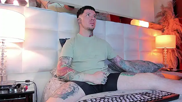 Adam tatto online show from 11-01-25, 02:46