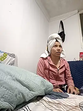 karlamorris  online show from 01-18-25, 12:47