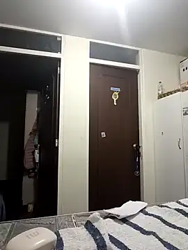 karlamorris  online show from 02-11-25, 01:41