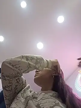 karlamorris  online show from 11-05-25, 01:55