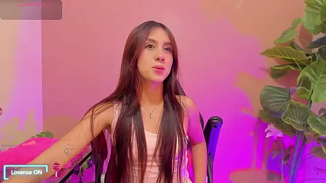 Snapshot of AlanaJones1 chatting on 03-13-25, 03:54 AlanaJones1 online show from 03-13-25, 03:54