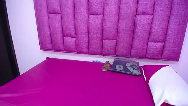 Briannacastello online show from 01-03-25, 06:01