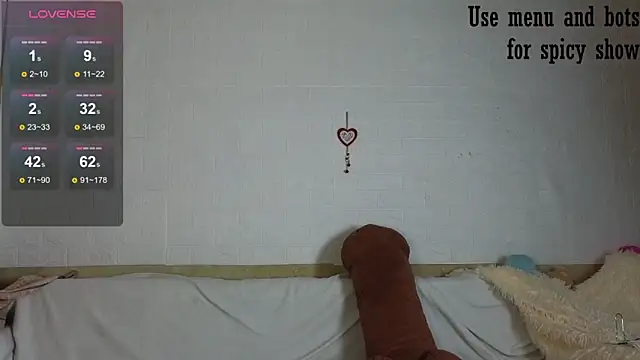 Snapshot of Evelina_Mi4 chatting on 03-17-25, 10:28 Evelina Mi4 online show from 03-17-25, 10:28