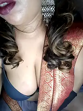 Snapshot of Leo_shreya_888 chatting on 12-02-24, 07:16 Leo shreya 888 online show from 12-02-24, 07:16