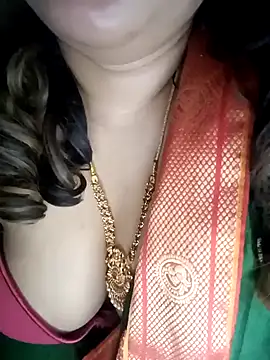 Snapshot of Leo_shreya_888 chatting on 01-04-25, 11:27 Leo shreya 888 online show from 01-04-25, 11:27