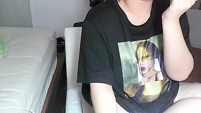 Snapshot of iamMalixxx chatting on 02-14-26, 12:02 iamMalixxx online show from 02-14-26, 12:02