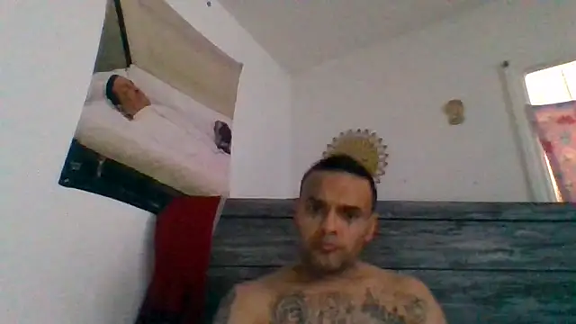 Houstonslong1 online show from 01-28-25, 08:26