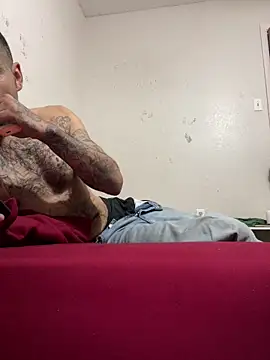 Houstonslong1 online show from 12-16-25, 04:06