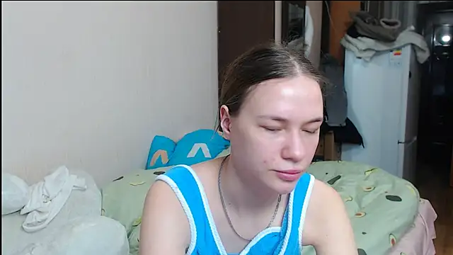 leila bambi  online show from 01-15-25, 01:20