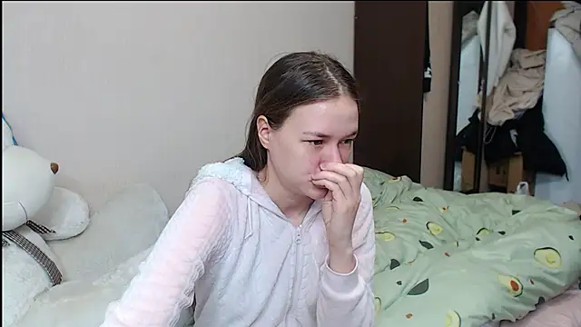 leila bambi  online show from 01-24-25, 07:18