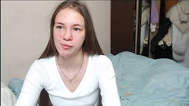 leila bambi  online show from 02-05-25, 08:43