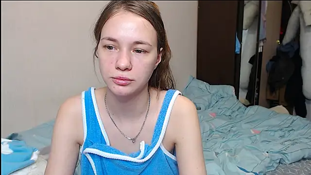 leila bambi  online show from 02-18-25, 11:08