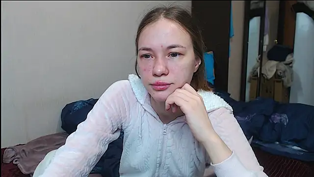 leila bambi  online show from 02-27-25, 03:58