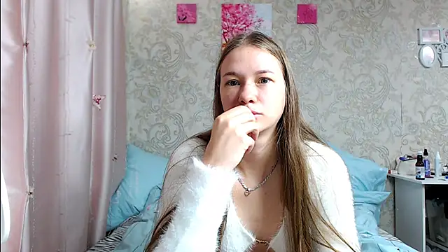 leila bambi  online show from 09-12-25, 04:56