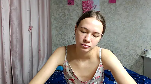 leila bambi  online show from 09-28-25, 05:18