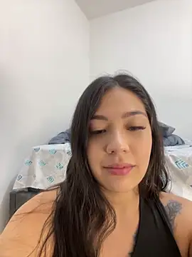 Latina vanessa online show from 10-20-25, 11:16