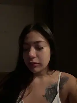 Latina vanessa online show from 12-14-25, 09:25