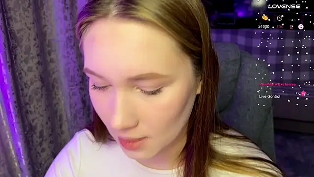 ChloeMillerMeow online show from 12-04-25, 09:34