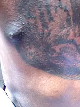 Larry-n-clouds online show from 11-29-25, 05:05