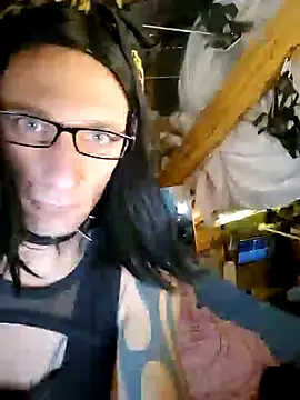 Snapshot of Xenia-Cosmo chatting on 12-28-24, 04:19 Xenia-Cosmo online show from 12-28-24, 04:19