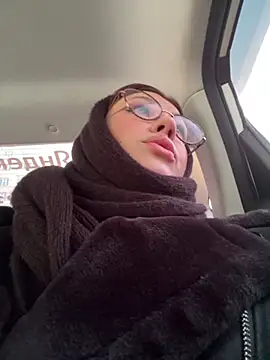 Snapshot of RinaCat chatting on 12-18-24, 05:26 RinaCat online show from 12-18-24, 05:26