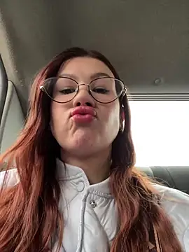 Snapshot of RinaCat chatting on 01-04-25, 05:16 RinaCat online show from 01-04-25, 05:16