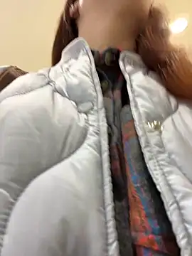 Snapshot of RinaCat chatting on 01-04-25, 08:17 RinaCat online show from 01-04-25, 08:17