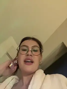 Snapshot of RinaCat chatting on 01-12-25, 11:17 RinaCat online show from 01-12-25, 11:17