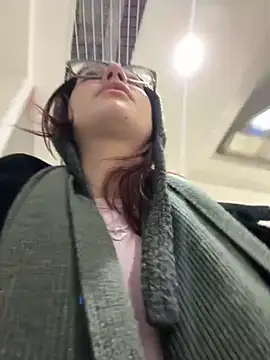 Snapshot of RinaCat chatting on 01-16-25, 08:33 RinaCat online show from 01-16-25, 08:33