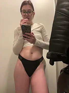 Snapshot of RinaCat chatting on 02-08-25, 08:20 RinaCat online show from 02-08-25, 08:20