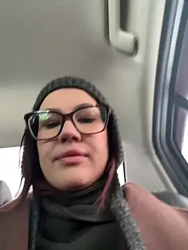 Snapshot of RinaCat chatting on 02-09-25, 05:40 RinaCat online show from 02-09-25, 05:40