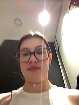 Snapshot of RinaCat chatting on 02-16-25, 08:32 RinaCat online show from 02-16-25, 08:32