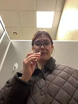 Snapshot of RinaCat chatting on 03-18-25, 08:25 RinaCat online show from 03-18-25, 08:25