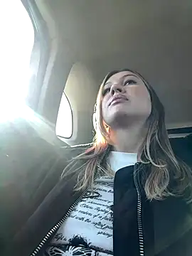 Snapshot of RinaCat chatting on 09-19-25, 05:20 RinaCat online show from 09-19-25, 05:20