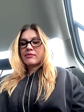 Snapshot of RinaCat chatting on 10-23-25, 05:40 RinaCat online show from 10-23-25, 05:40