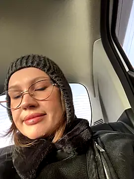 Snapshot of RinaCat chatting on 11-06-25, 05:19 RinaCat online show from 11-06-25, 05:19