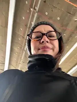 Snapshot of RinaCat chatting on 11-09-25, 05:28 RinaCat online show from 11-09-25, 05:28