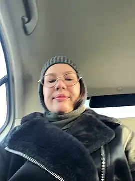 Snapshot of RinaCat chatting on 11-29-25, 05:54 RinaCat online show from 11-29-25, 05:54