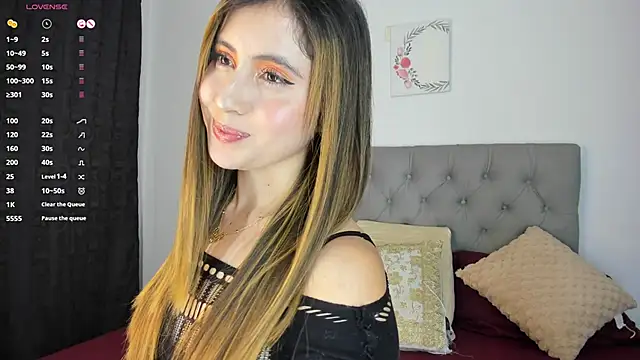 Snapshot of Nicol_Swift_ chatting on 11-14-25, 12:31 Nicol Swift online show from 11-14-25, 12:31