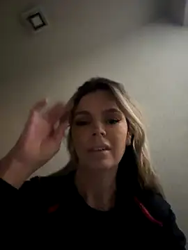 EvaDiamondXX online show from 11-11-25, 03:56