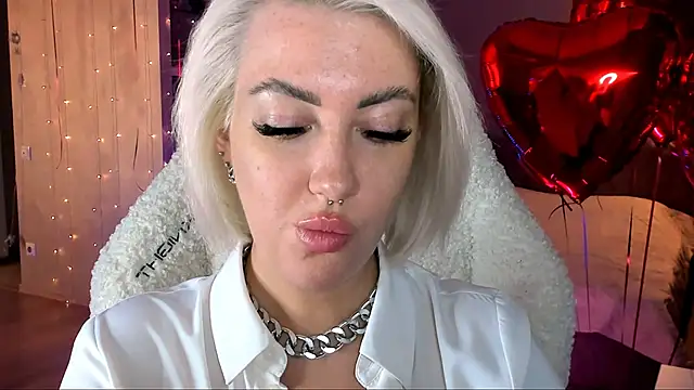 tykioty Miley online show from 02-14-25, 01:08