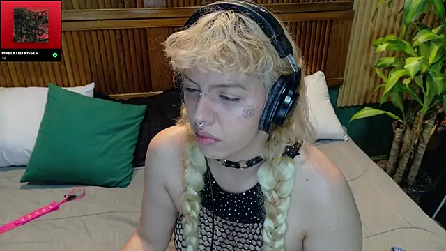 Eli666uwu online show from 10-16-25, 12:33