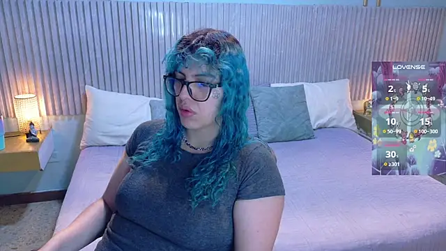 Eli666uwu online show from 04-01-26, 10:27