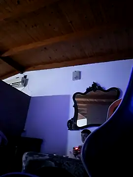 Snapshot of X_xtomas_x chatting on 01-09-26, 06:05 X xtomas x online show from 01-09-26, 06:05