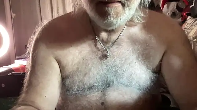 Snapshot of EroticVenetian chatting on 06-15-26, 05:53 EroticVenetian online show from 06-15-26, 05:53